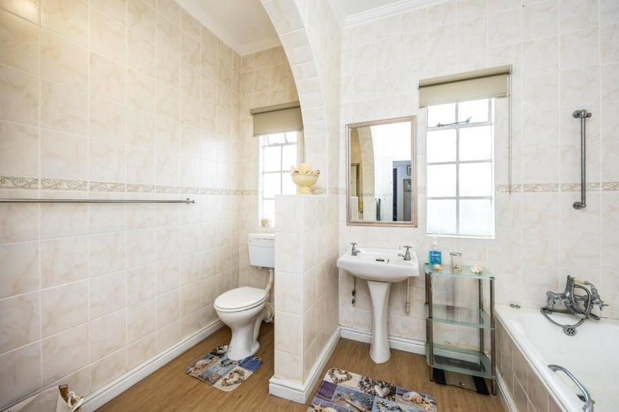 4 Bedroom Property for Sale in Gonubie Eastern Cape